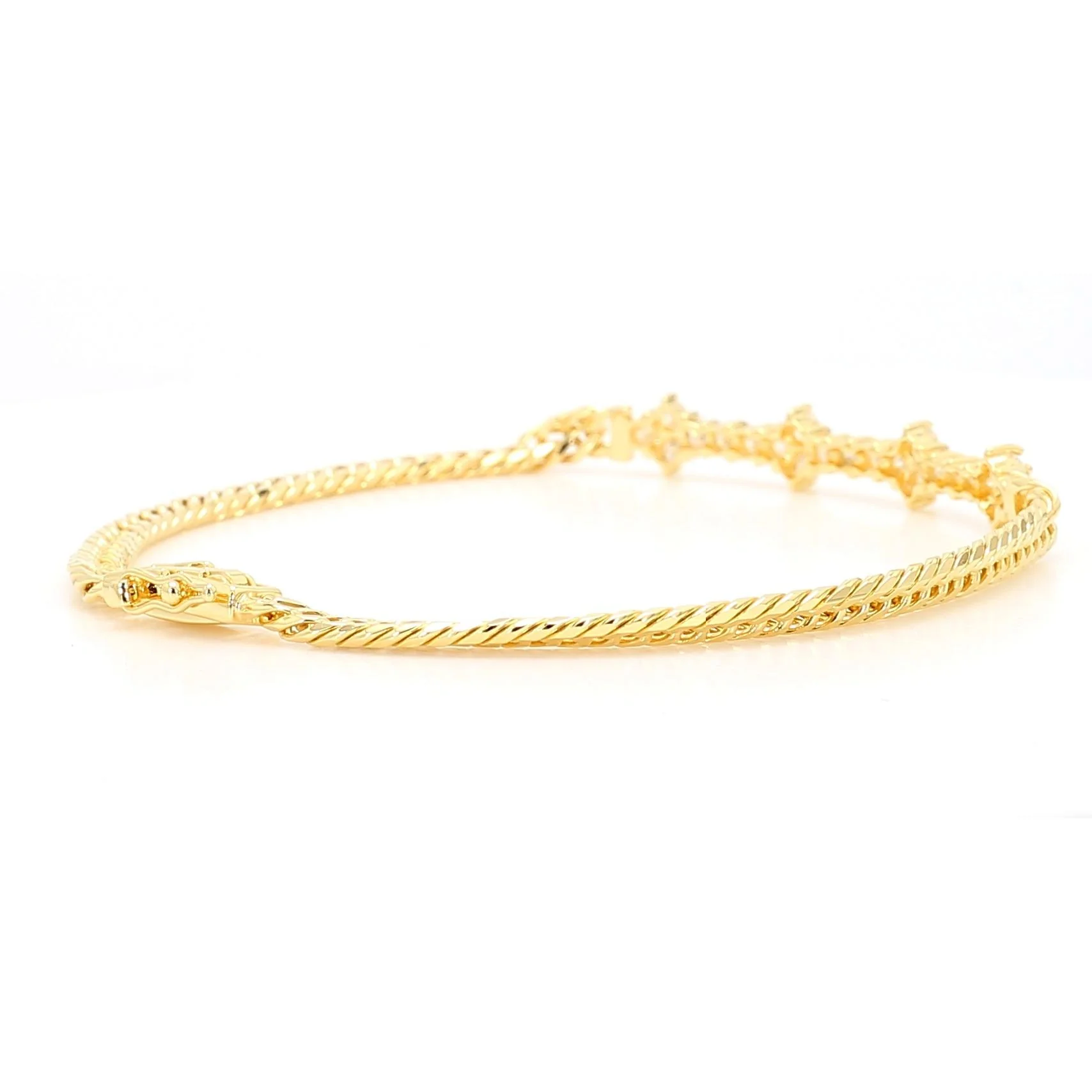 0.88 Carat Diamond in 18K Gold Twisted Rope Chain Floral Bracelet - Image 5