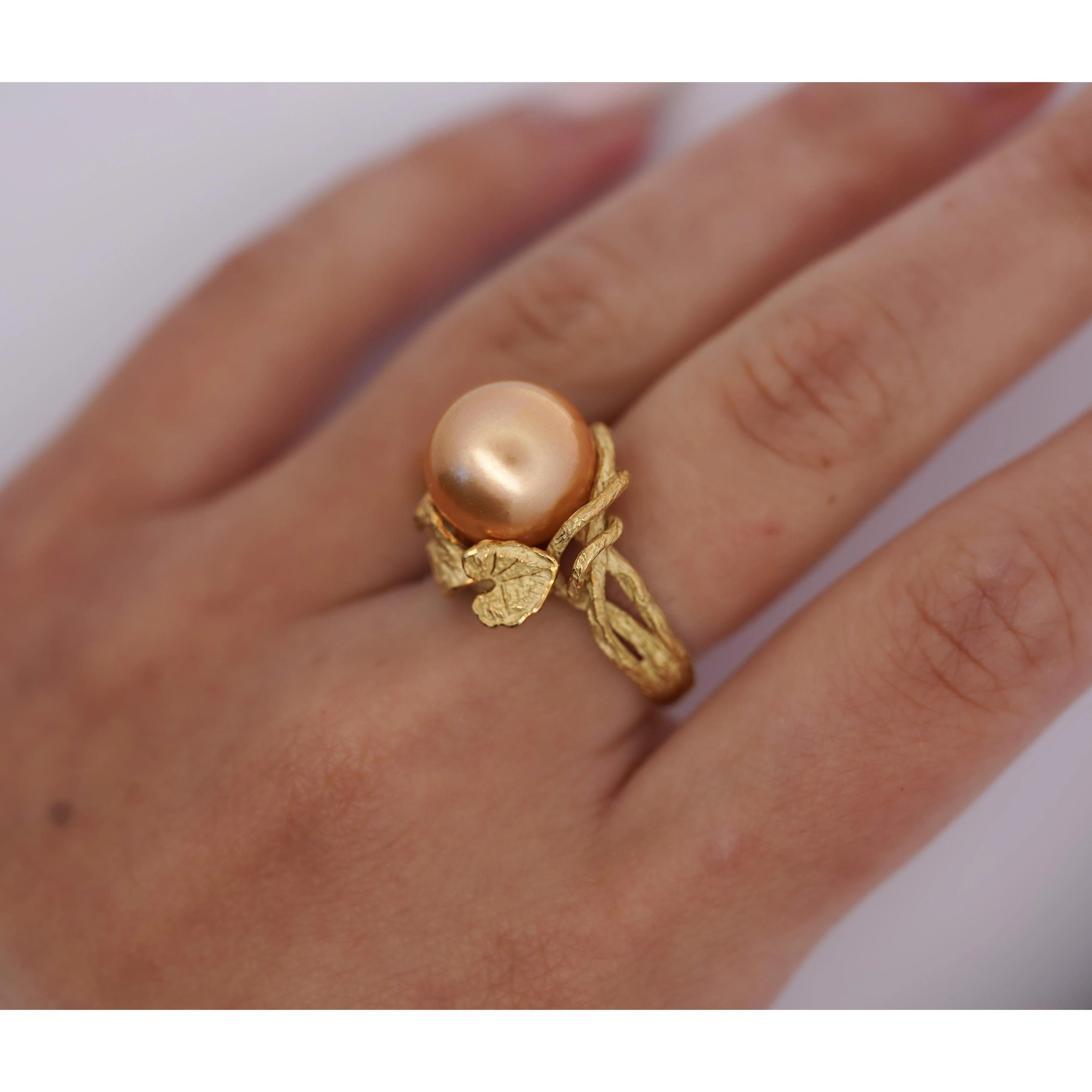 12.8mm Golden South Sea Pearl and Round Cut Diamonds Ring in 18k Yellow Gold - Image 8