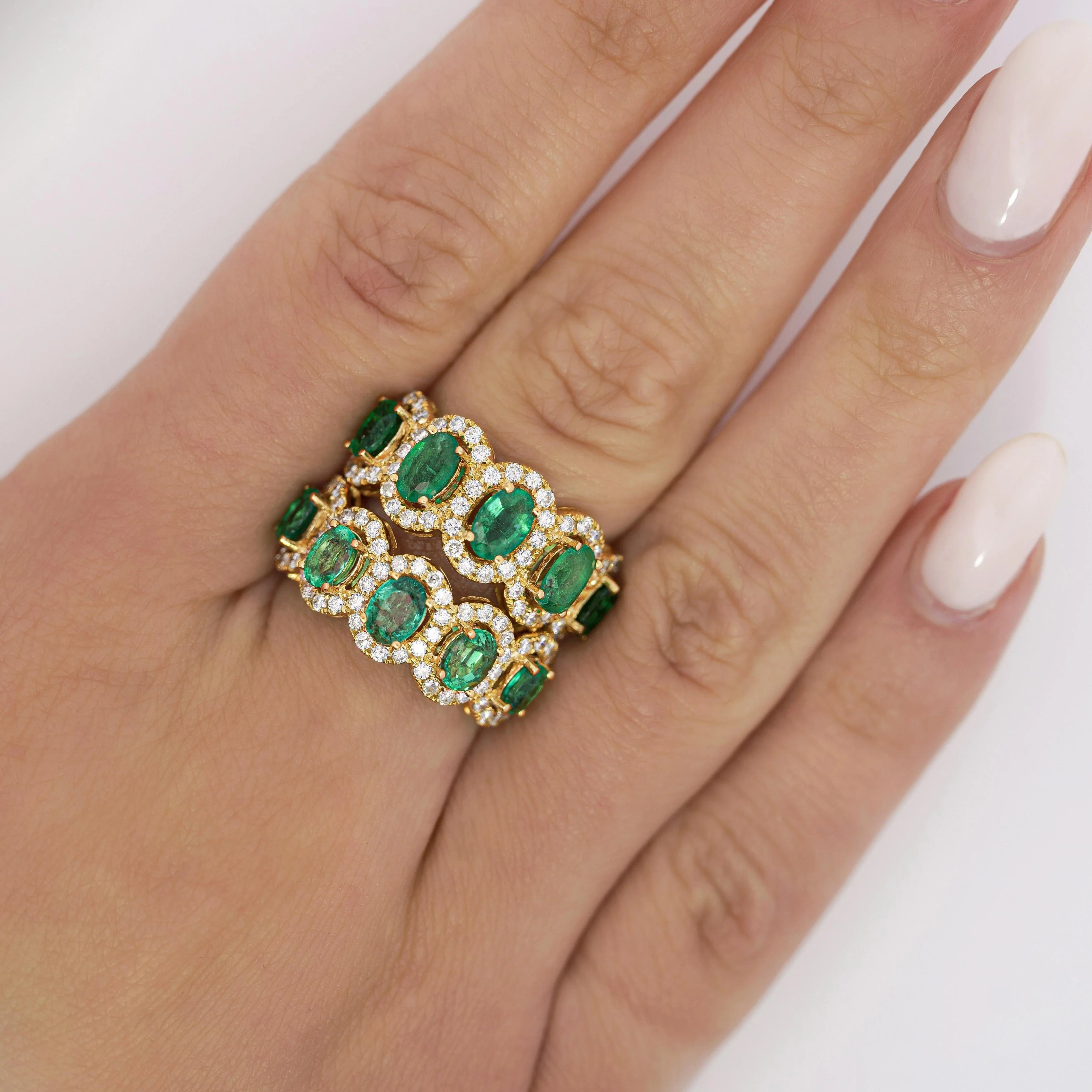 2.29 Carat Oval Cut Emerald and Diamond Wedding Band in 18K Gold - Image 10