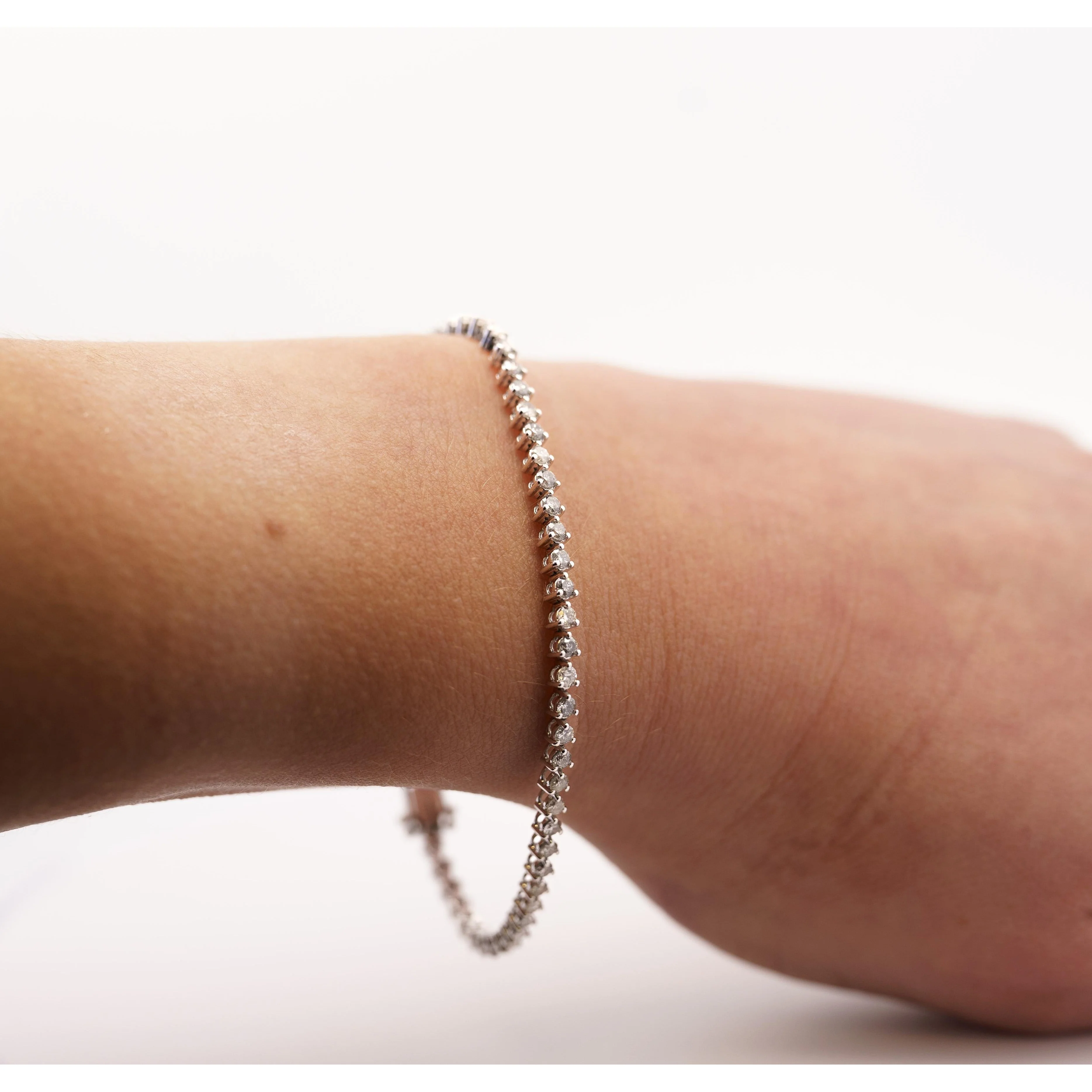 2.5 Carat Natural Diamond Tennis Bracelet in 18K White Gold - Image 2