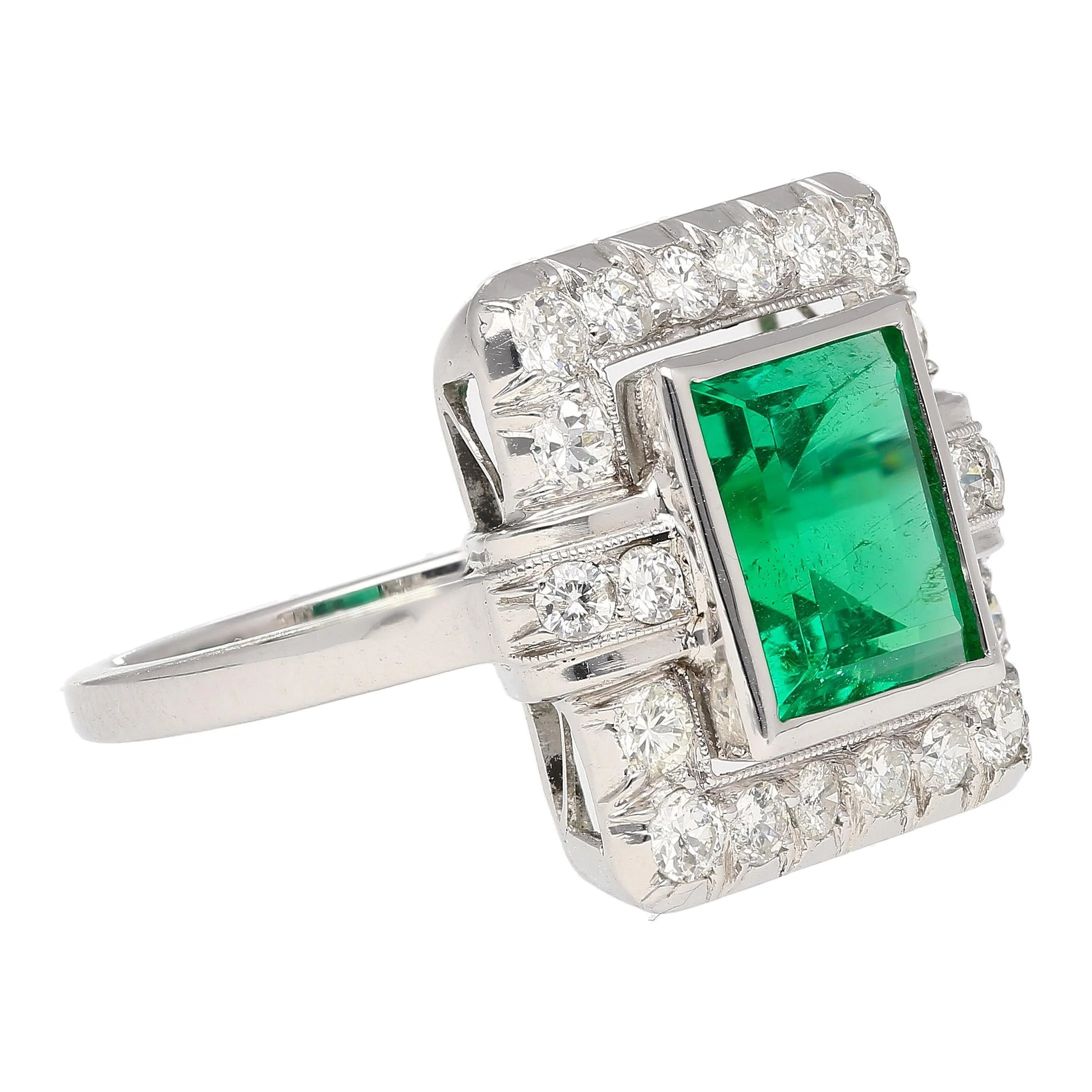 2.86 Carat Afghan-Chinese Minor Oil Emerald & Diamond Halo Ring in 18K Gold - Image 3