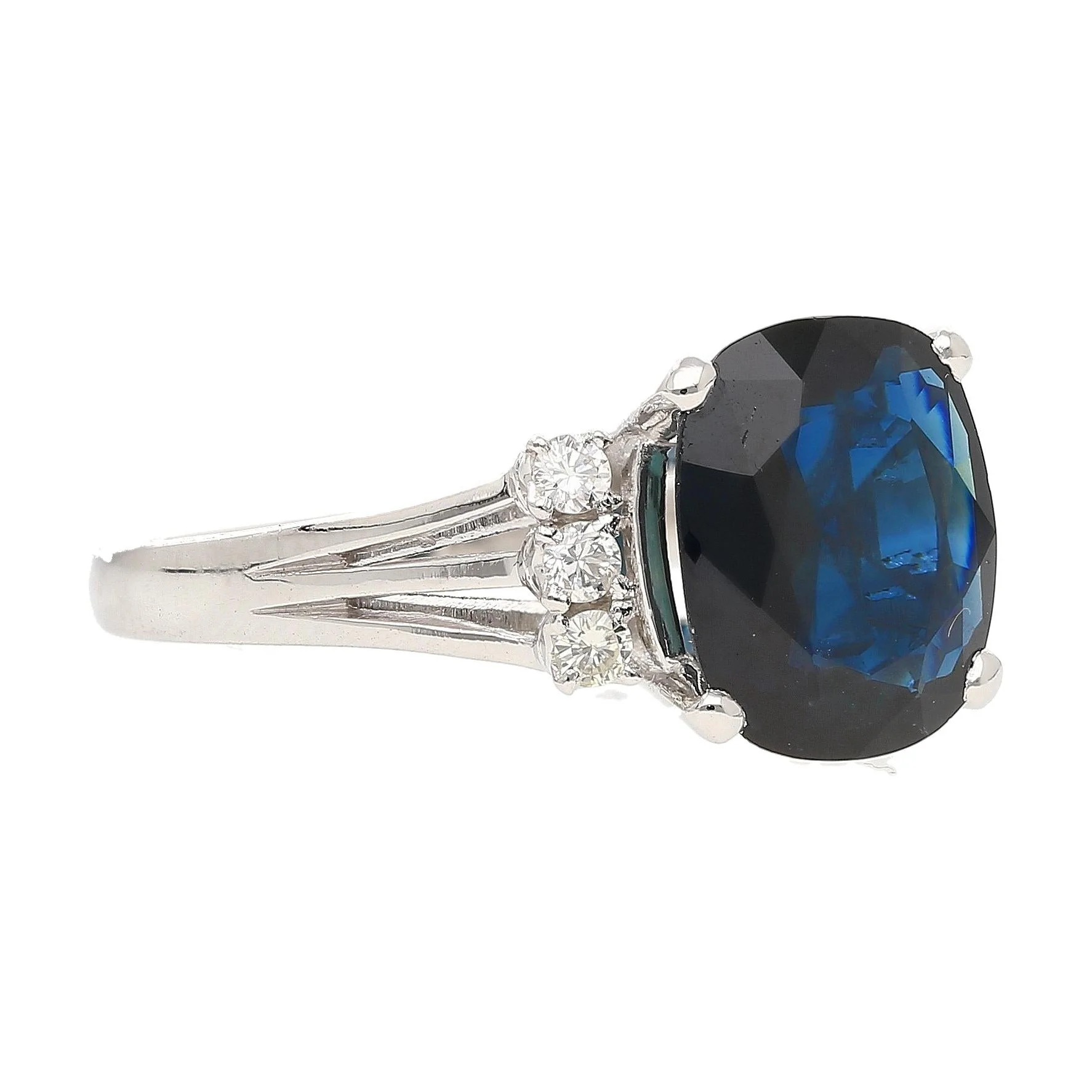 3.10 Carat Blue Sapphire and Diamond with Filigree Split Shank Band Ring - Image 7