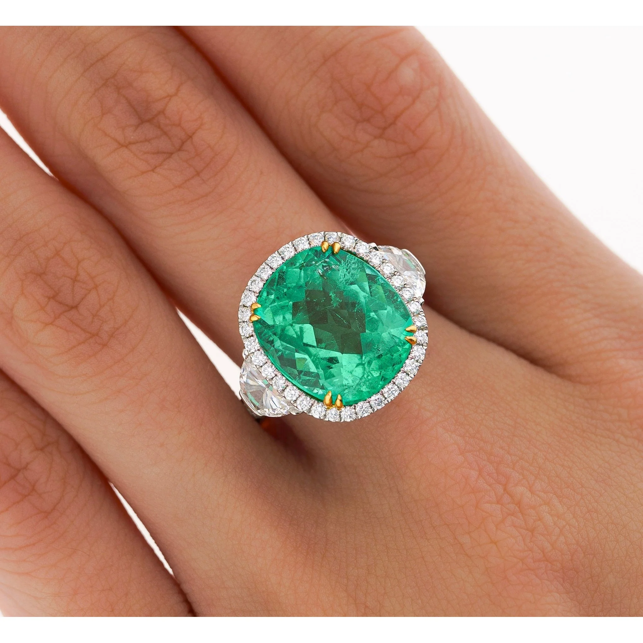 AGL Certified 7.36 Carat No Oil Cushion-Cut Colombian Emerald & Half Moon Cut Diamonds Ring - Image 2