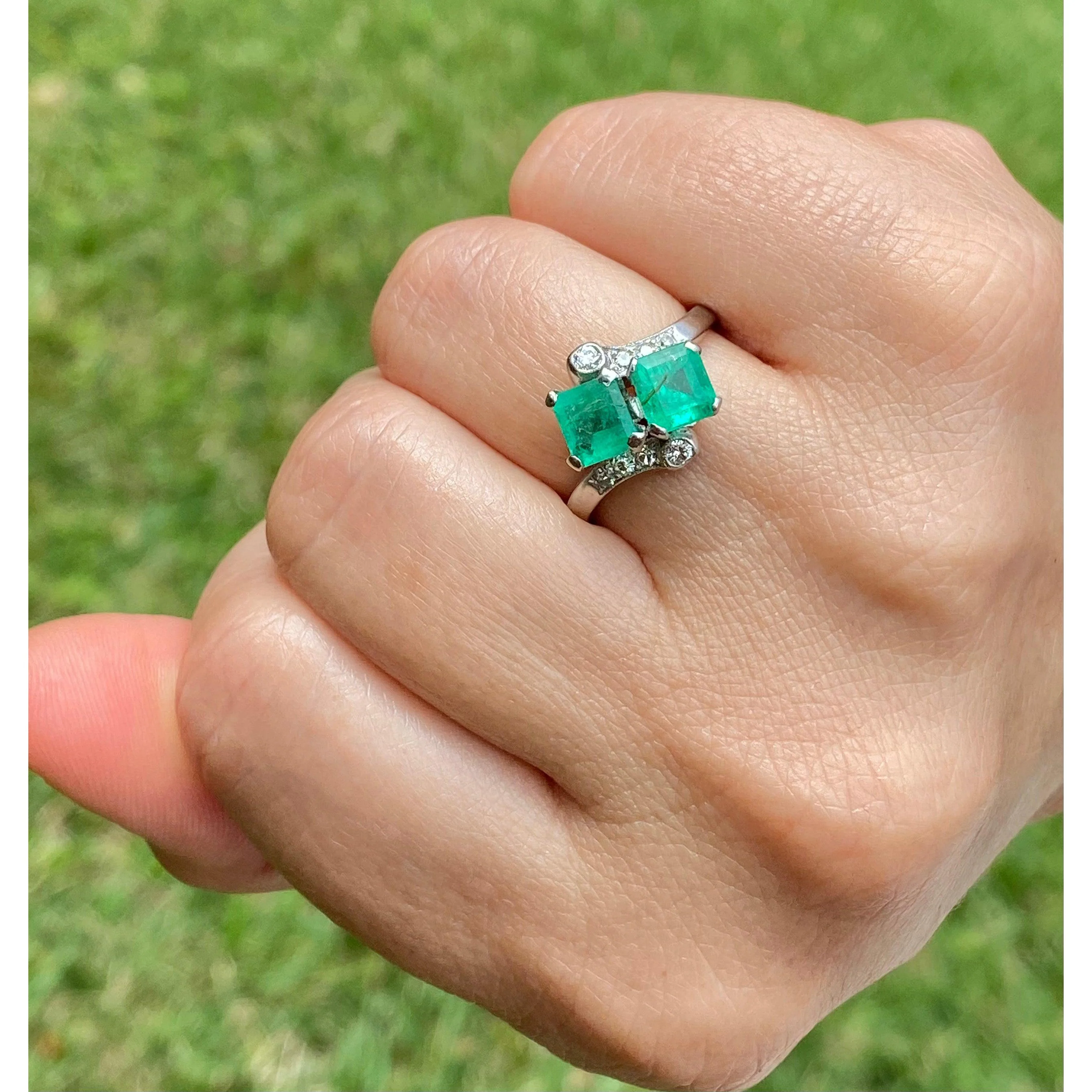 Antique Art Deco Two Stone Natural Emerald Platinum Ring - Image 4