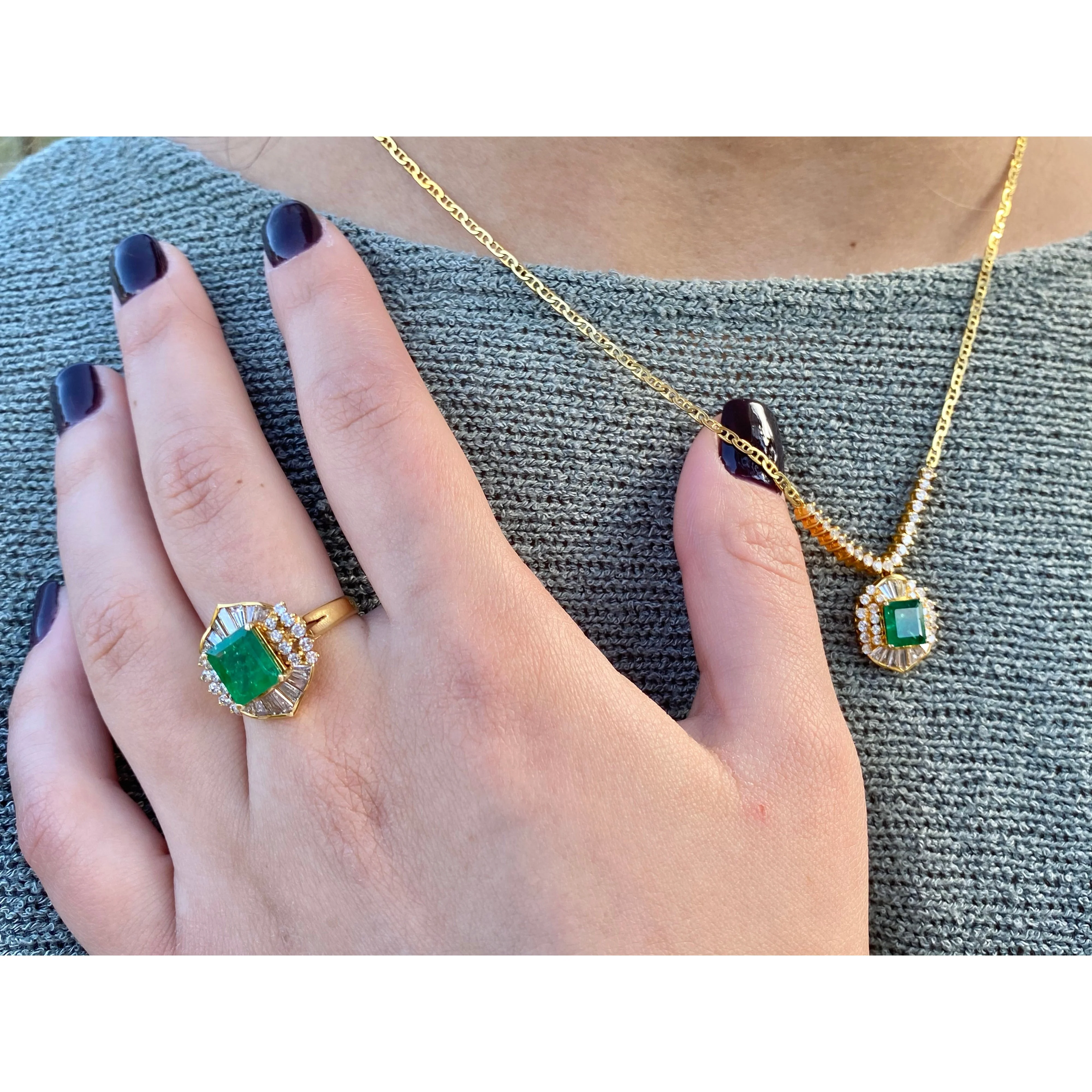 Art Deco Style Natural 1.33 Carat Emerald pendant in 18k solid gold - Image 3