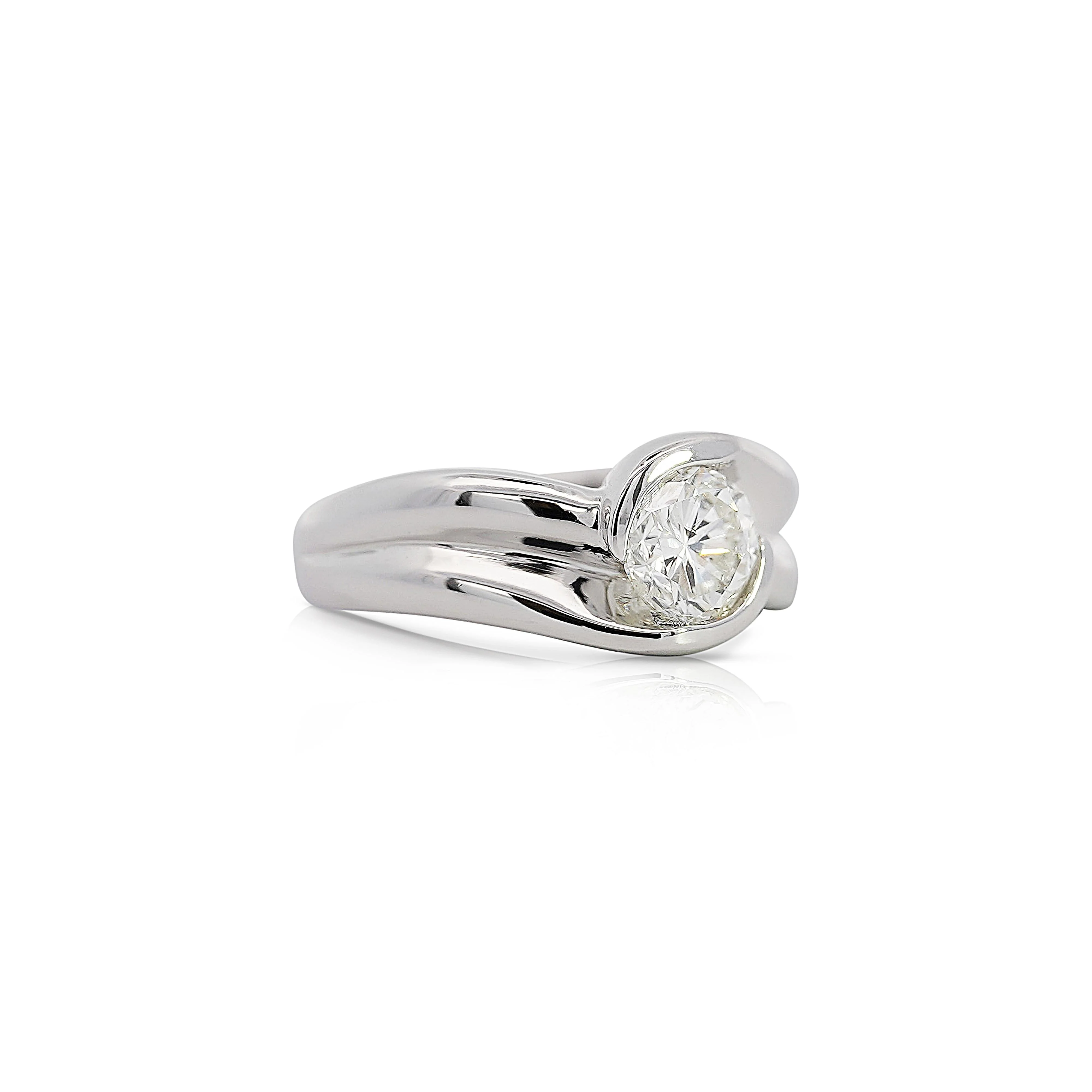EGL Certified 1.01 Carat Round F-G/SI3 Diamond Platinum Bypass Engagement Ring - Image 5