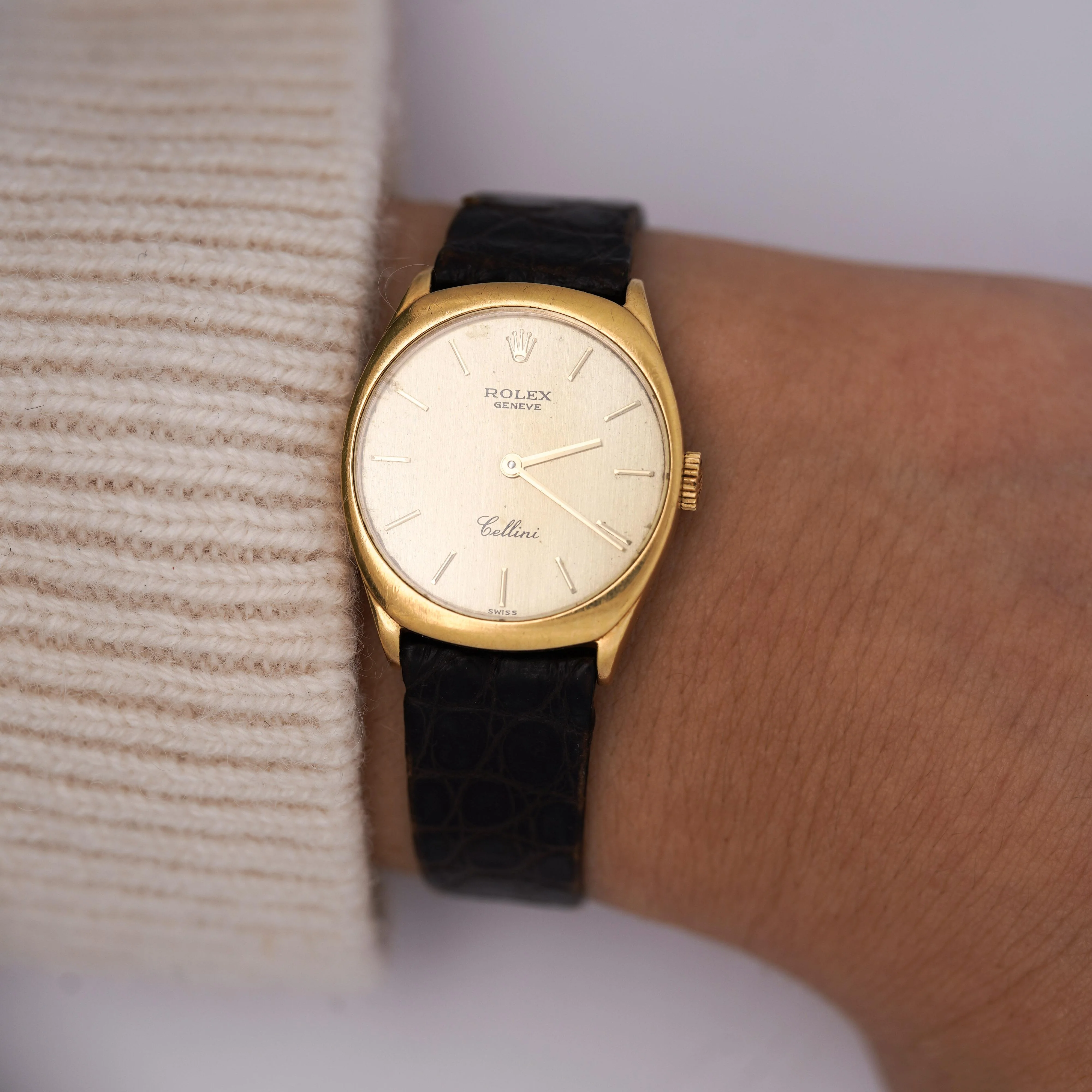 Rolex Cellini 18K Gold 4129 Manual Champagne 25mm Dial Leather Watch - Image 2