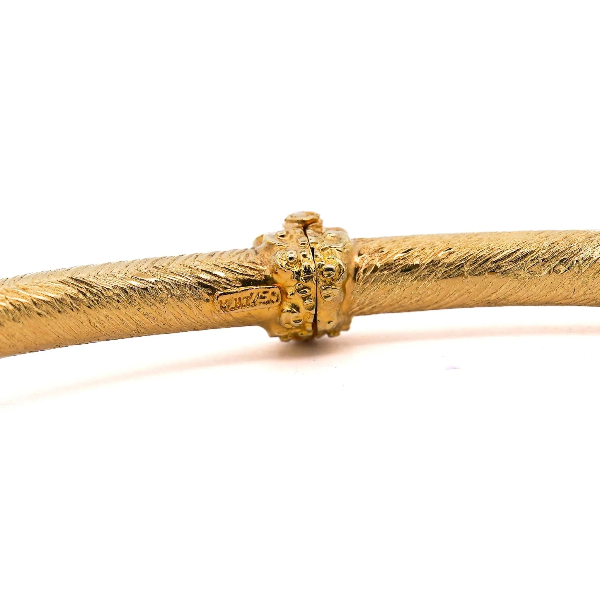 Sapphire and Diamond 18K Gold Leopard Motif Choker Necklace - Image 5