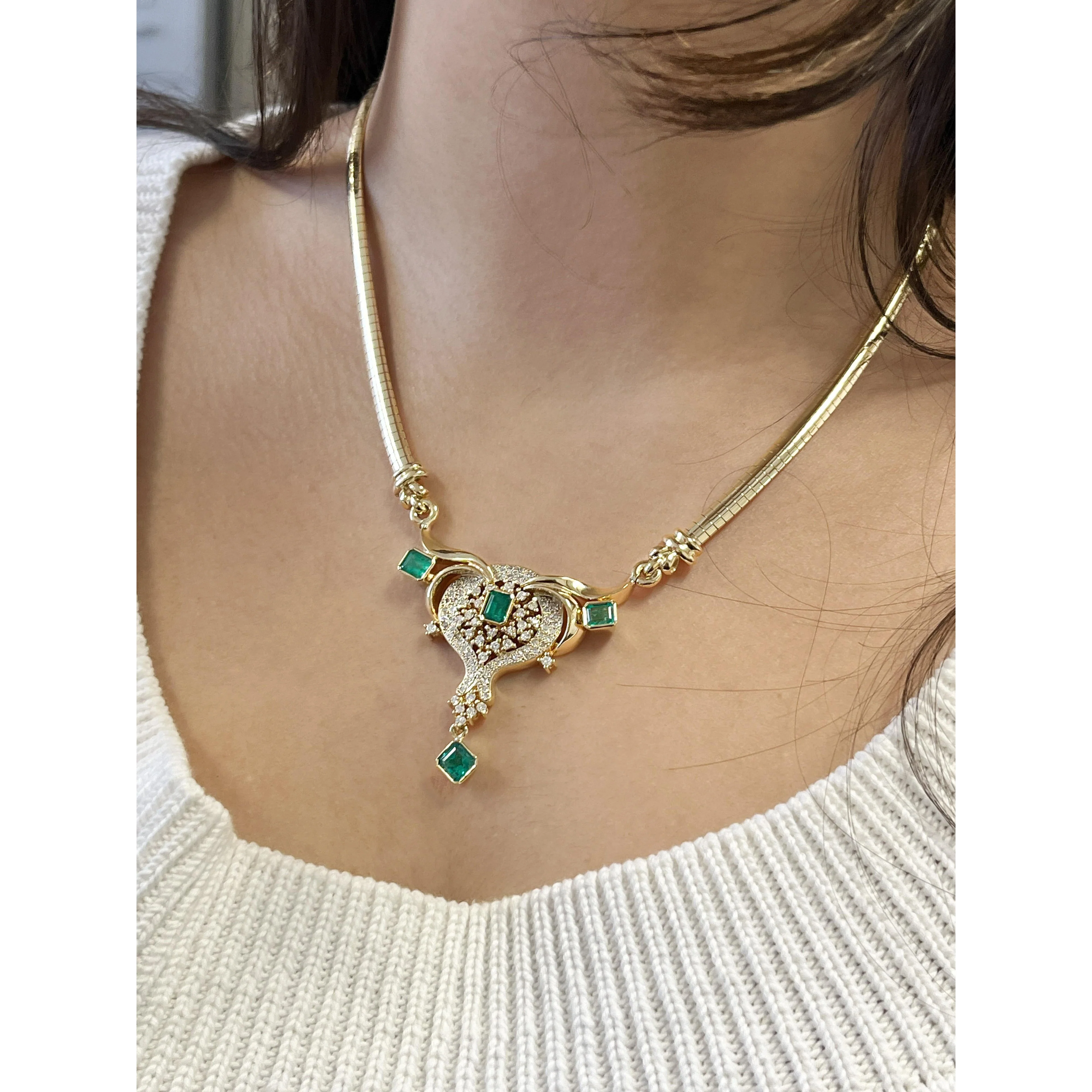 Vintage 5 Carat Emerald & Diamond Necklace in 14K Gold - Image 6