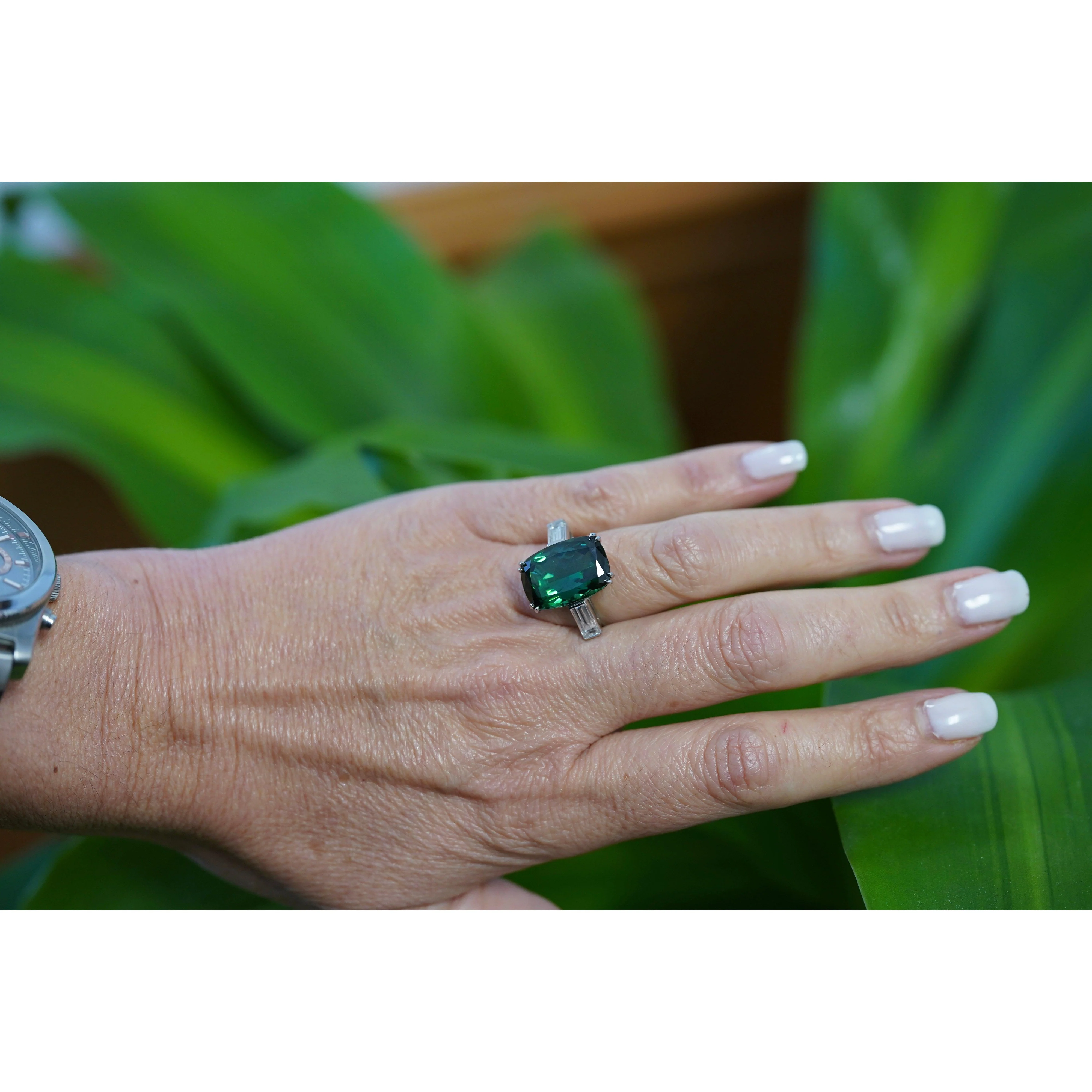 12.68 Carat Zoisite Green Tanzanite & Diamond Ring in Platinum 950 | IGI Certified - Image 7